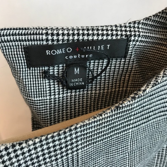 {ROMEO & JULIET} Glen Plaid Ruffle Blouse - Picture 3 of 6